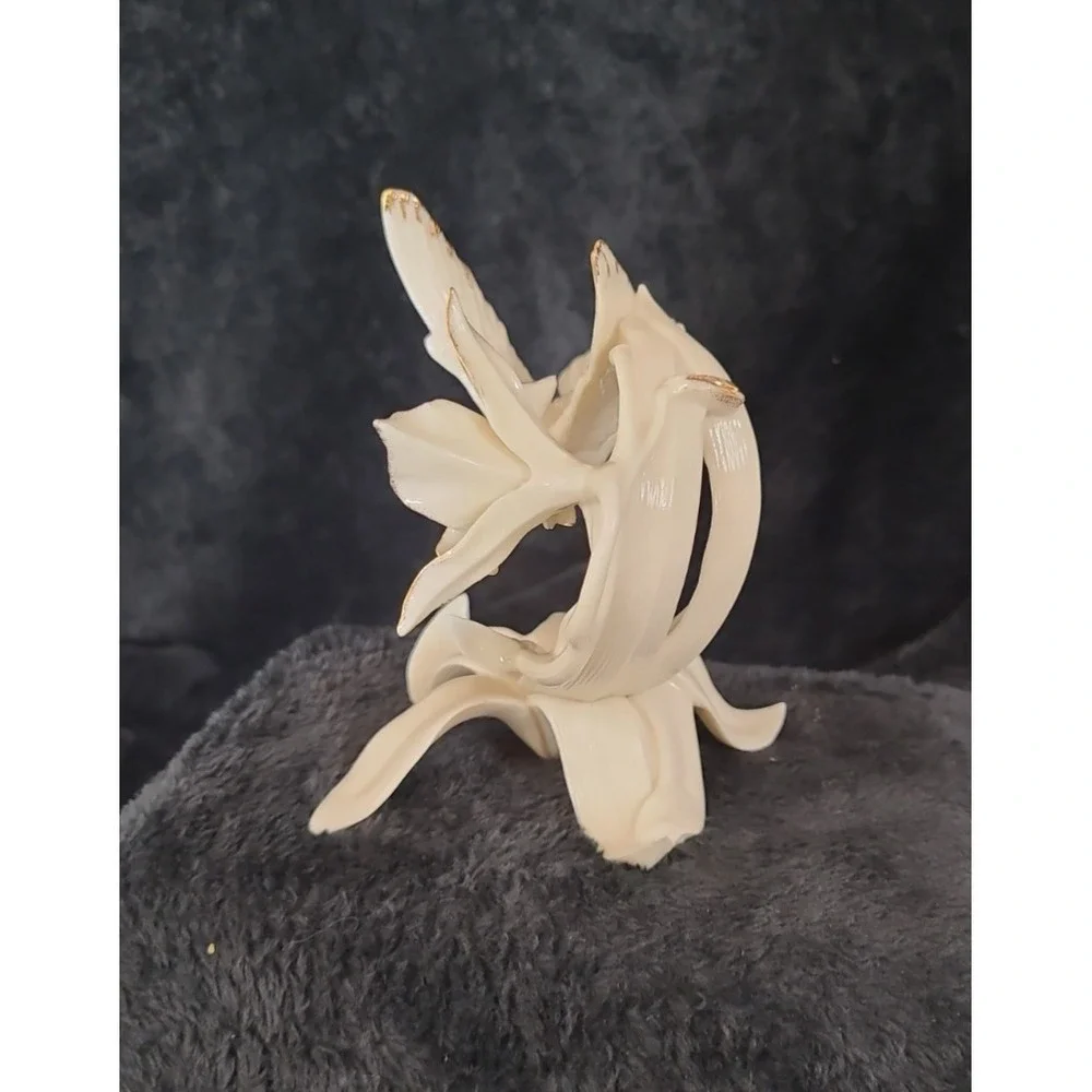 Beautiful Lenox Porcelain Classic Hummingbird Ivory Sculpture Figurine READ - Picture 3 of 16